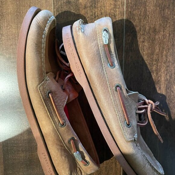 Top sider - Picture 3 of 5